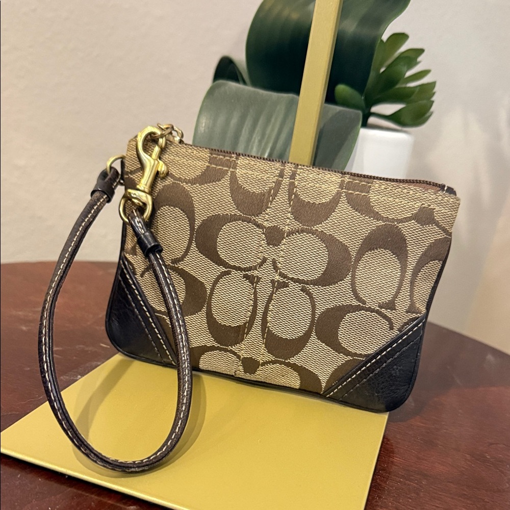 Coach Tan and Brown Signature Wristlet wallet coin purse organizer gold leather - Picture 2 of 8